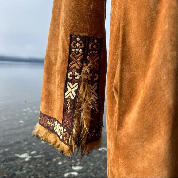 Vintage Suede Leather Overcoat - Picture 4 of 15